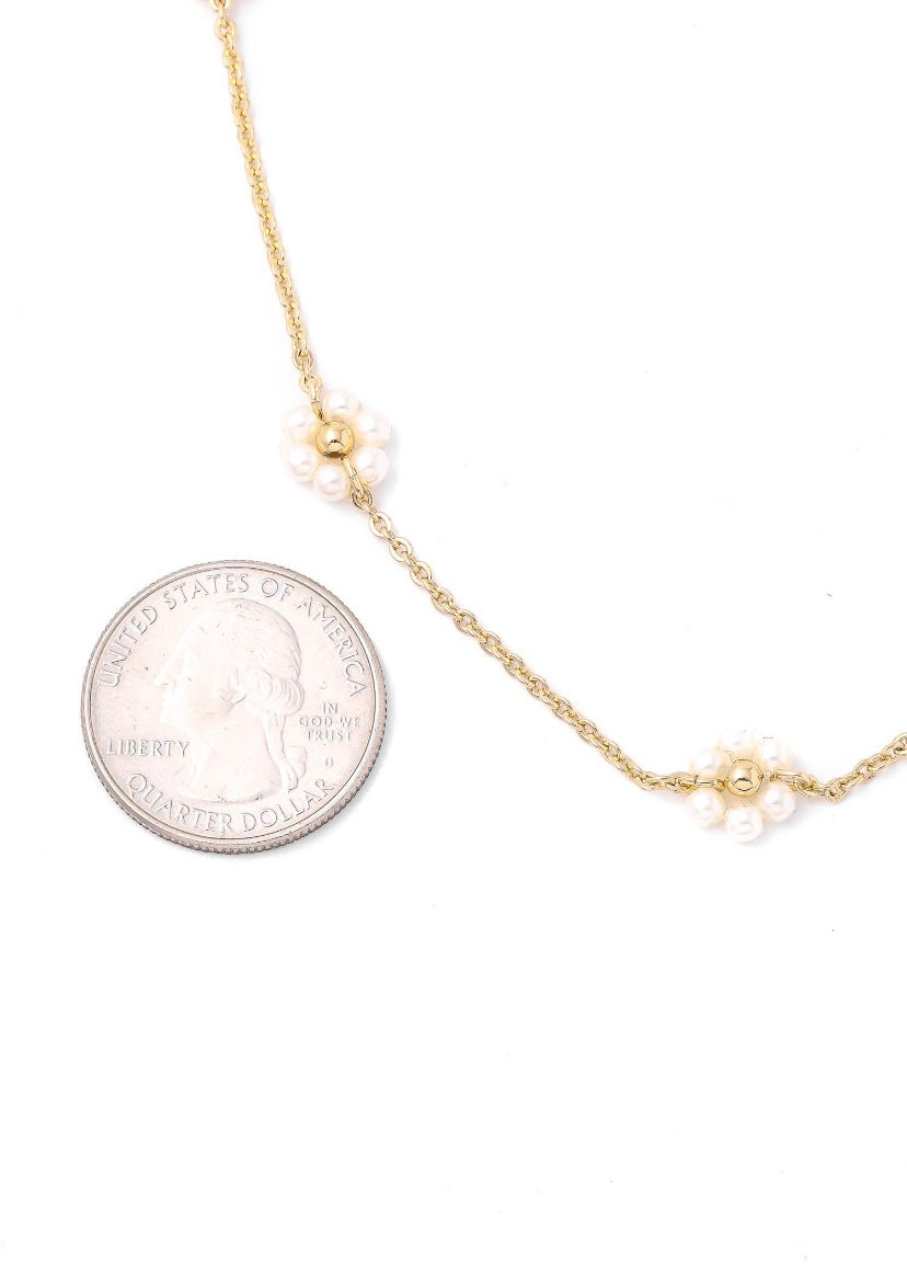 Dainty Flower Pearl and Gold Chain Necklace